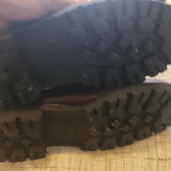 G.H. Bass & Co. Brown and Gold Loafers Timeless Slip-Ons - Picture 3 of 4